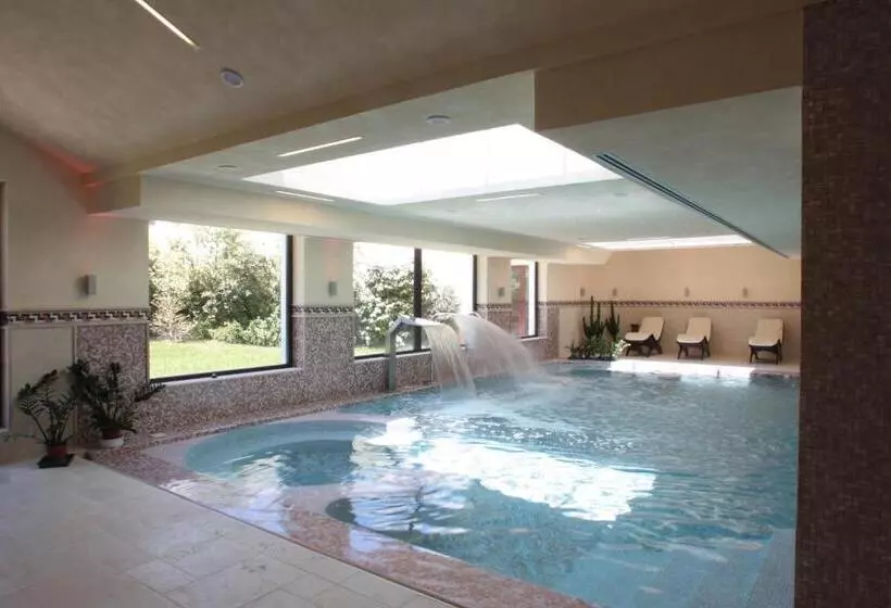 Hotelli Relais Dei Normanni