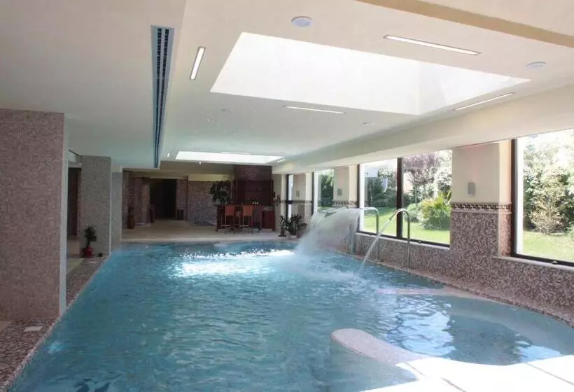 Hotelli Relais Dei Normanni