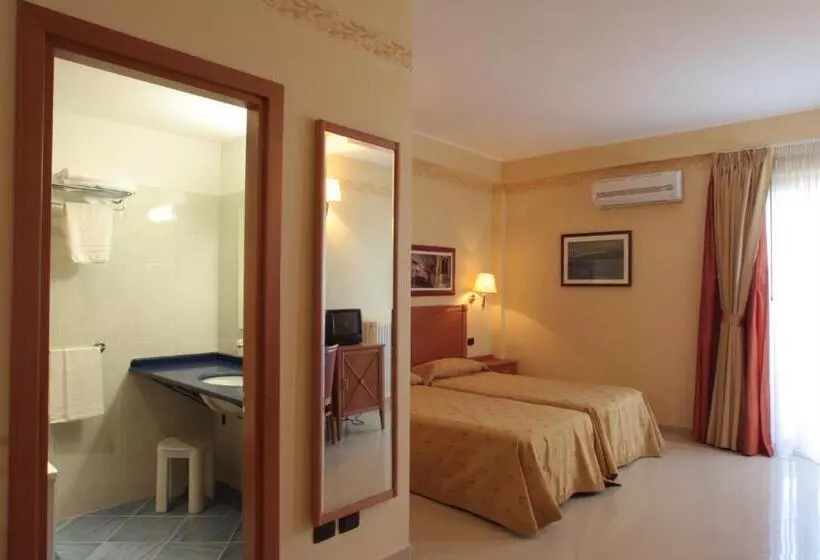 Hotelli Relais Dei Normanni