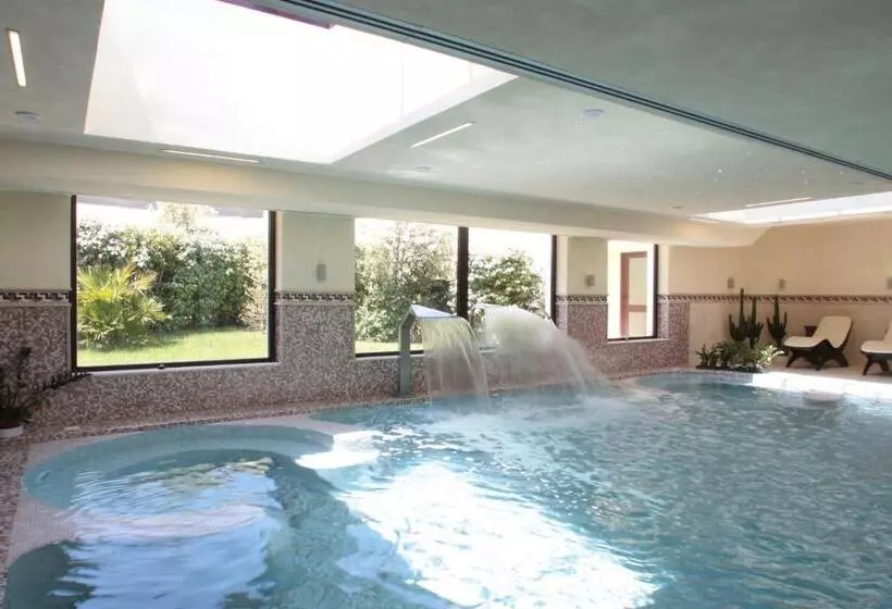 Hotelli Relais Dei Normanni