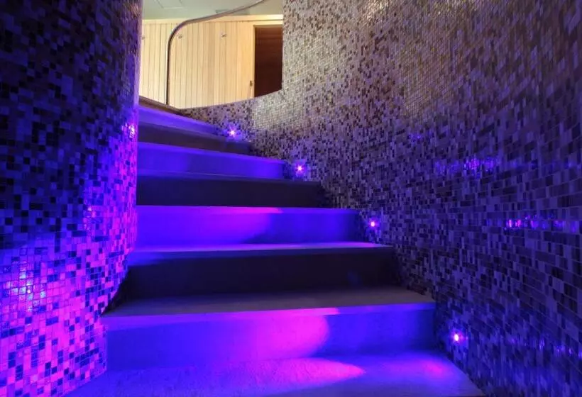 Hotelli Relais Dei Normanni