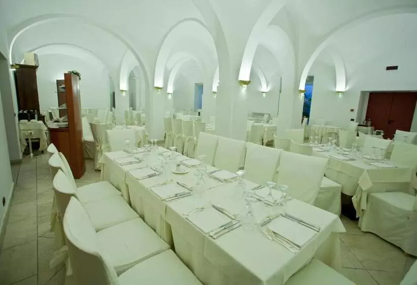 Hotelli Relais Dei Normanni