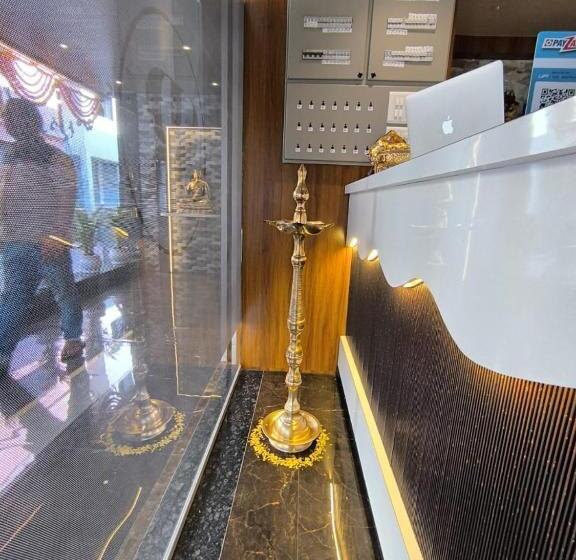 호텔 Sharan Residency