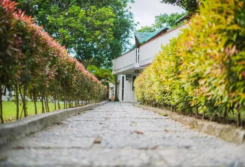 ホテル Villa Soledad Garden Resort