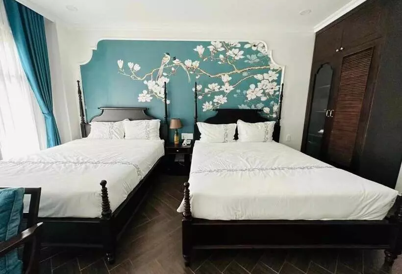 Khách Sạn The One Hotel 1