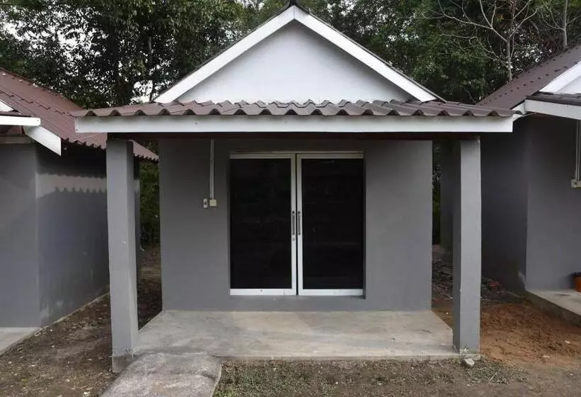 Majatalo Big Head Bungalows