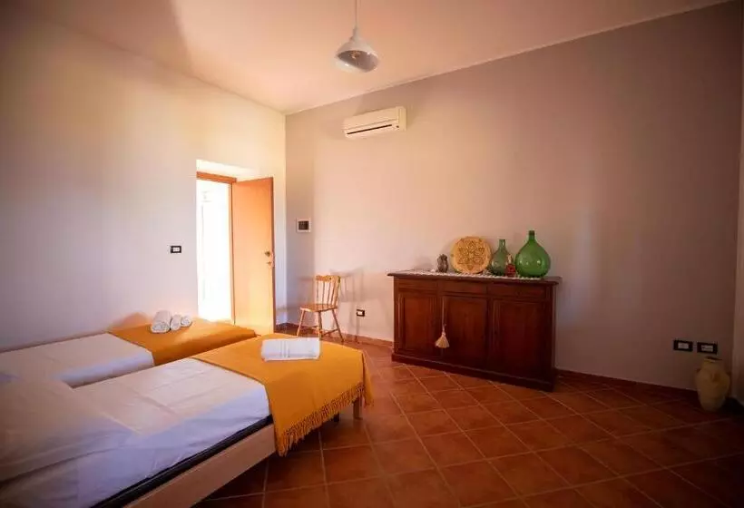 ペンション Omero