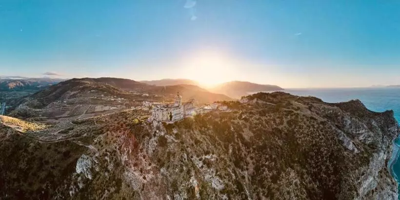 ペンション Omero