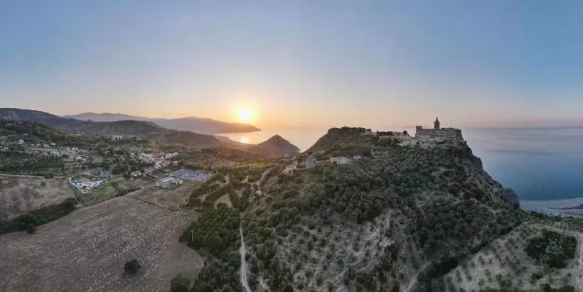 ペンション Omero