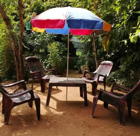 ペンション Randeniya Rest Inn Please Call Befor E Booking