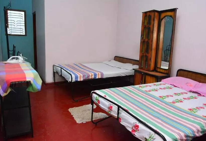 ペンション Randeniya Rest Inn Please Call Befor E Booking