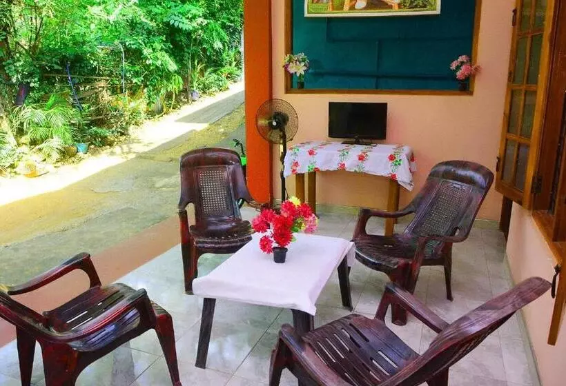 ペンション Randeniya Rest Inn Please Call Befor E Booking