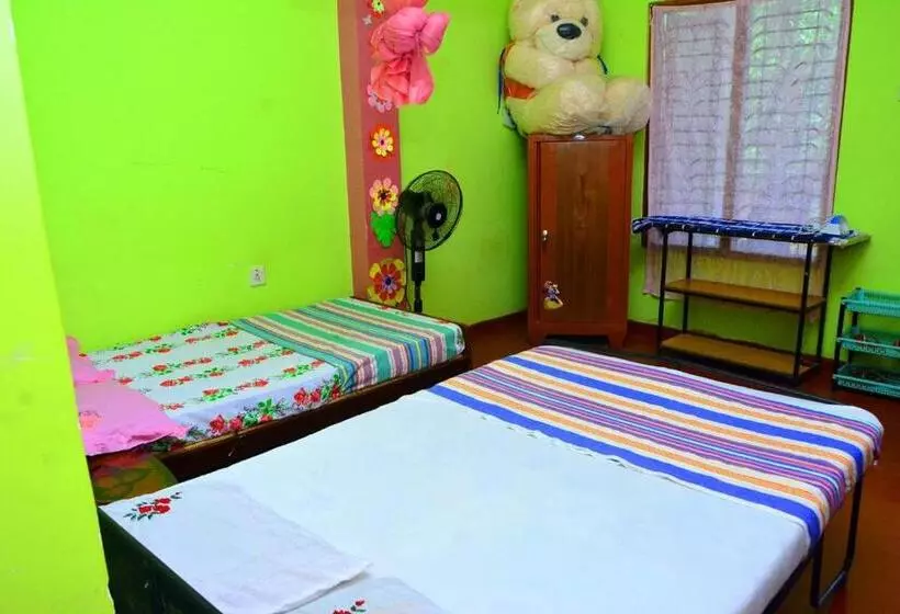 ペンション Randeniya Rest Inn Please Call Befor E Booking