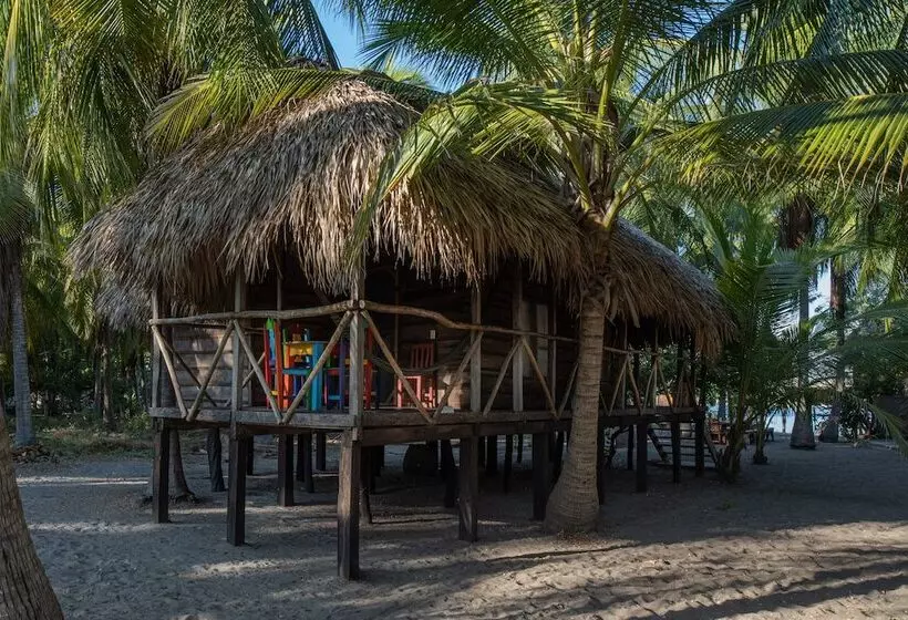 Hotelli Cabañas Casa De Agua