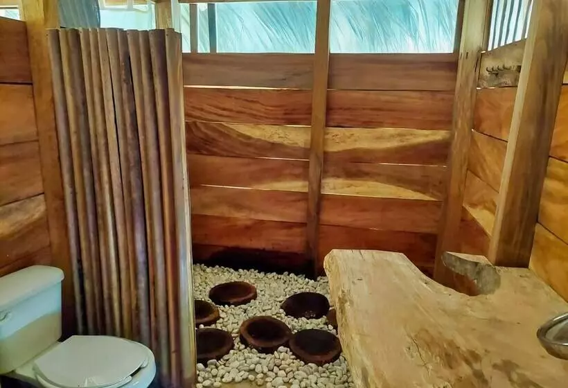 Hotelli Cabañas Casa De Agua