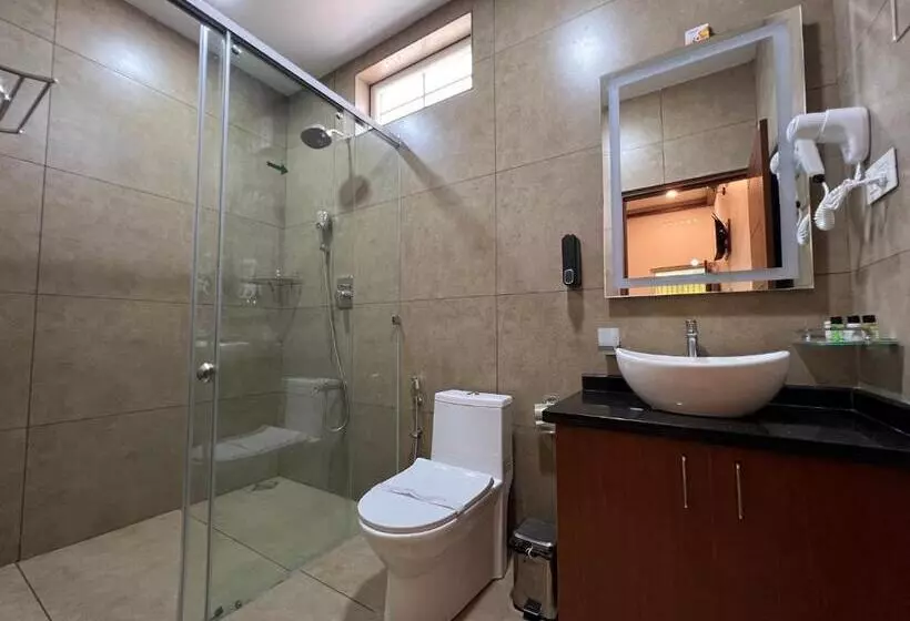 Hotelli Cloudy Court Resort