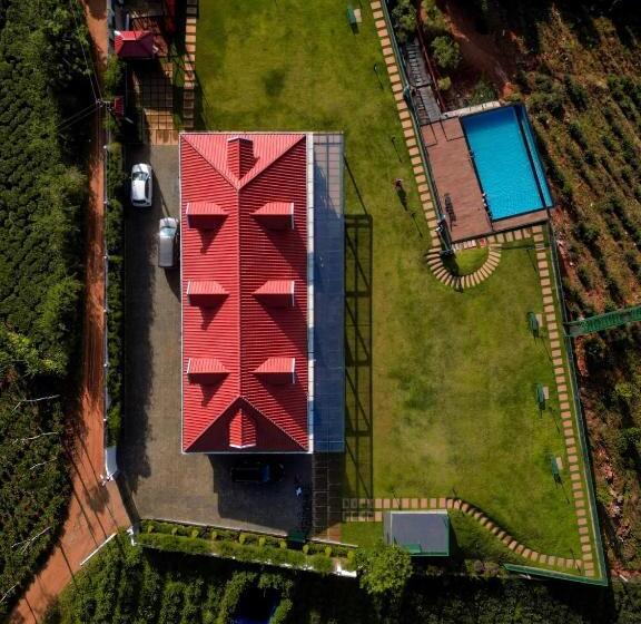 בית מלון כפרי Cloudy Court Resort