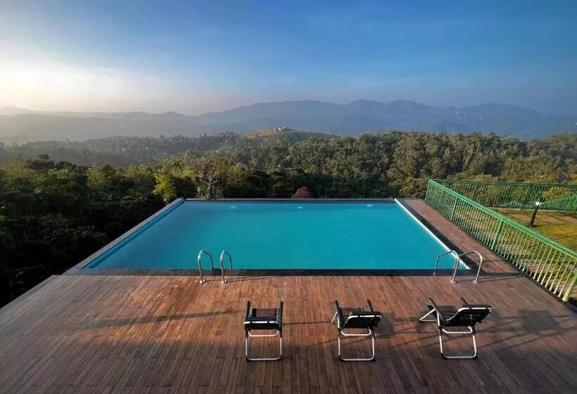 Hotelli Cloudy Court Resort