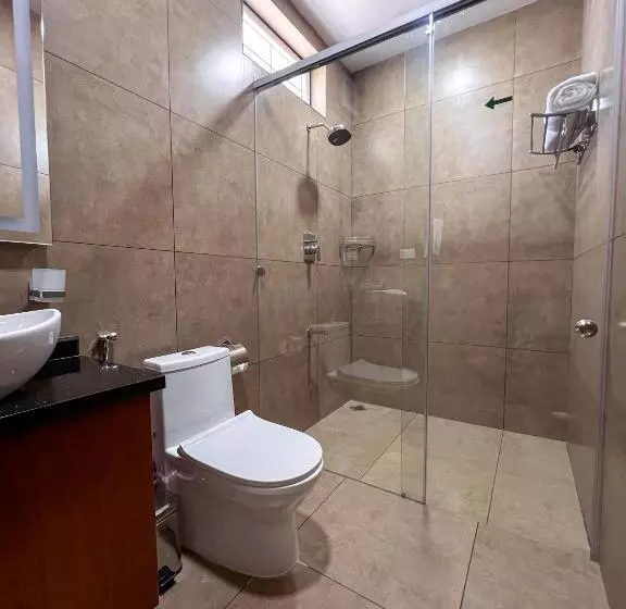 Hotelli Cloudy Court Resort