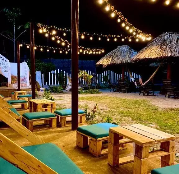 ホテル Moñitos Beach
