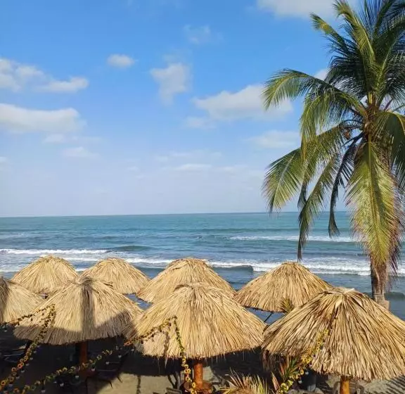 ホテル Moñitos Beach