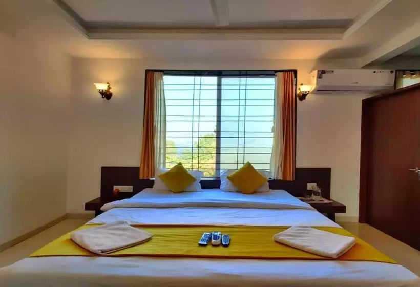 Hotelli Strawberry Land Resort