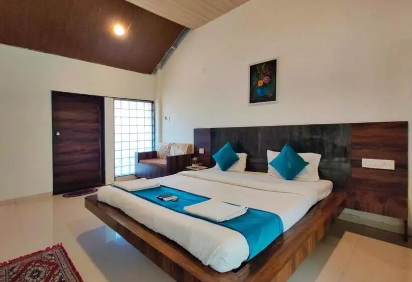 Hotelli Strawberry Land Resort