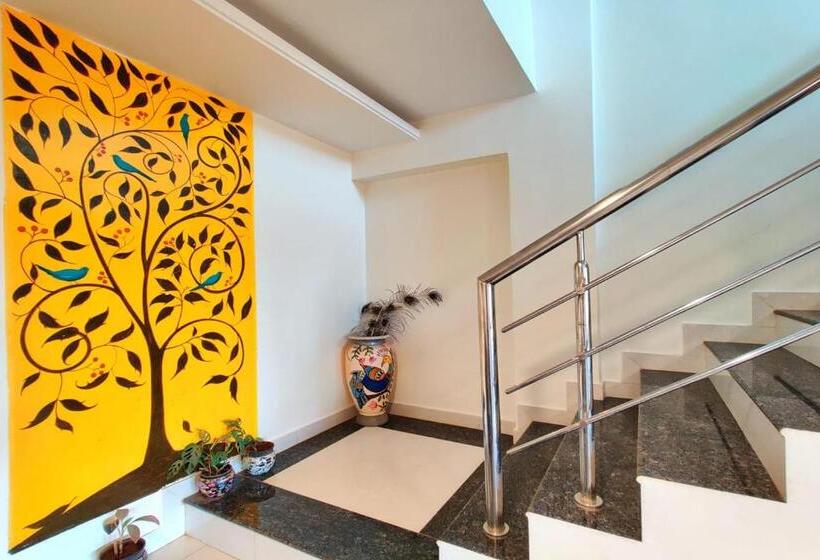 Hotel Strawberry Land Resort