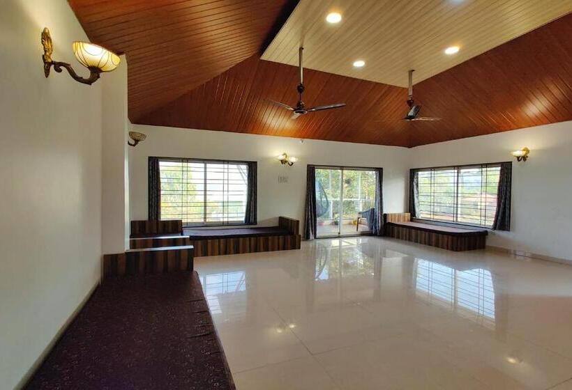 Hotel Strawberry Land Resort