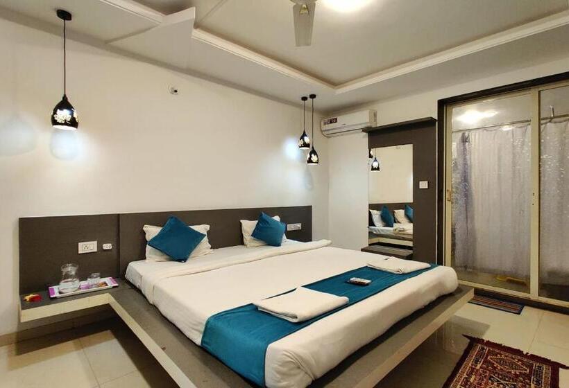 Hotel Strawberry Land Resort