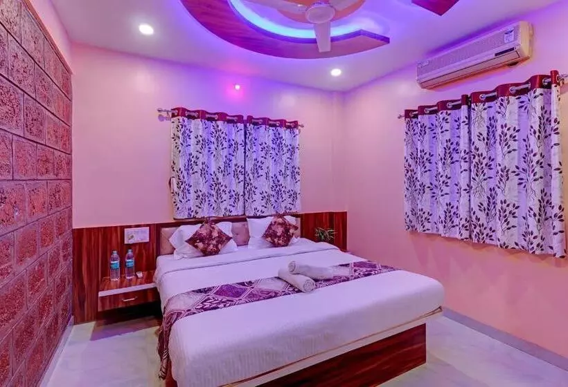 Hotelli Strawberry Land Resort