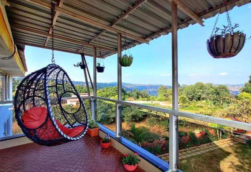 Hotelli Strawberry Land Resort