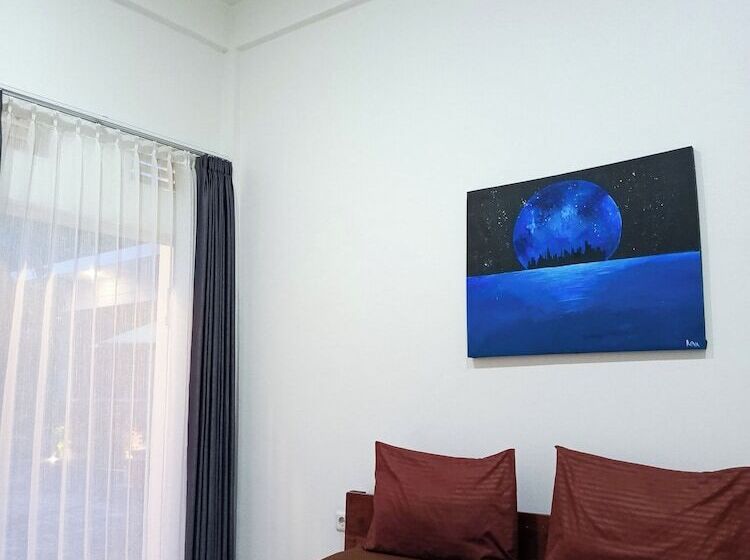 Отель Zavana Rooms