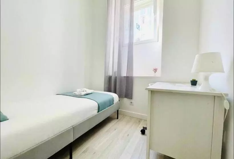 ペンション Better Choice Lisbon