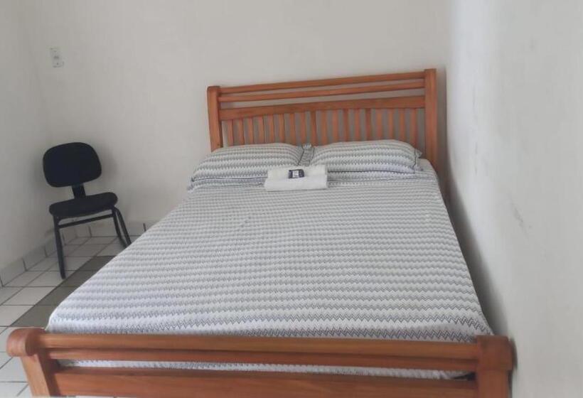 پانسیون Excelentes Quartos Com Banheiros Privativos