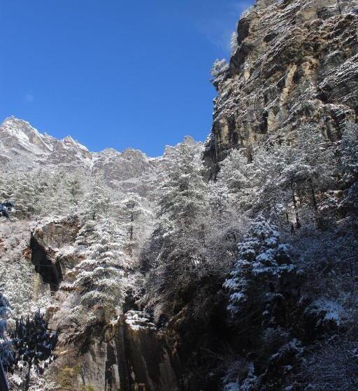 پانسیون Waterfall