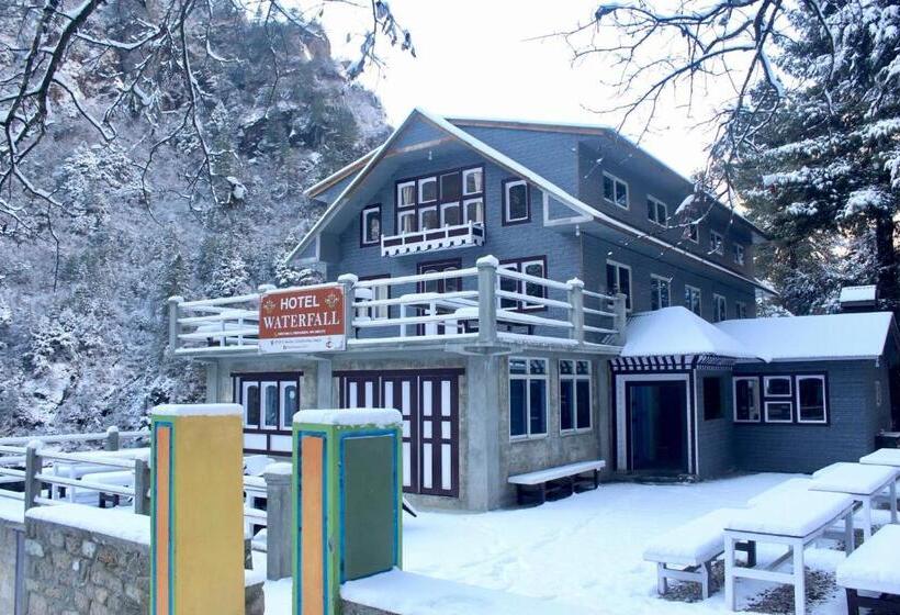 پانسیون Waterfall