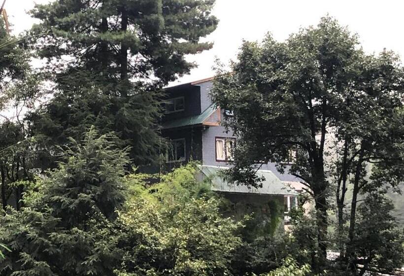 پانسیون Waterfall