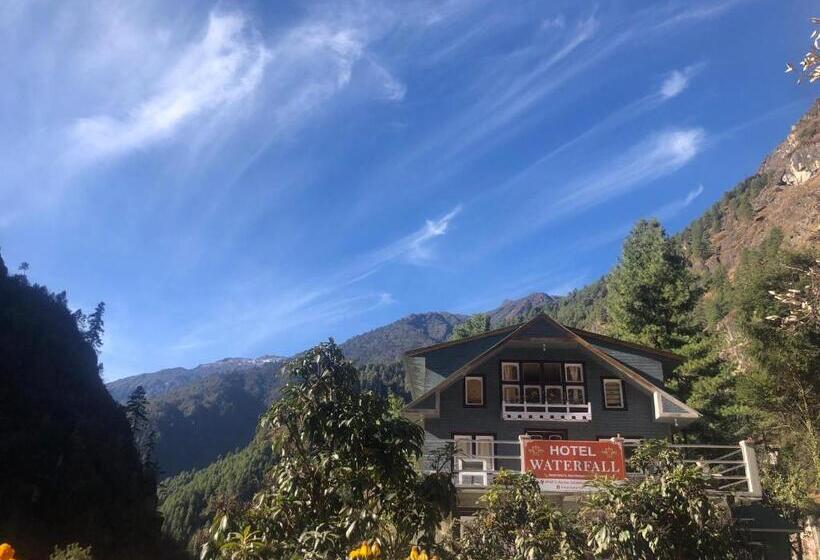 پانسیون Waterfall