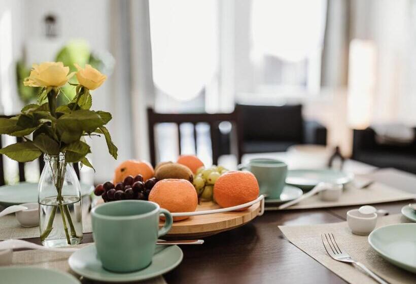 Rebentisch   Hotel Ferienwohnungen Restaurant