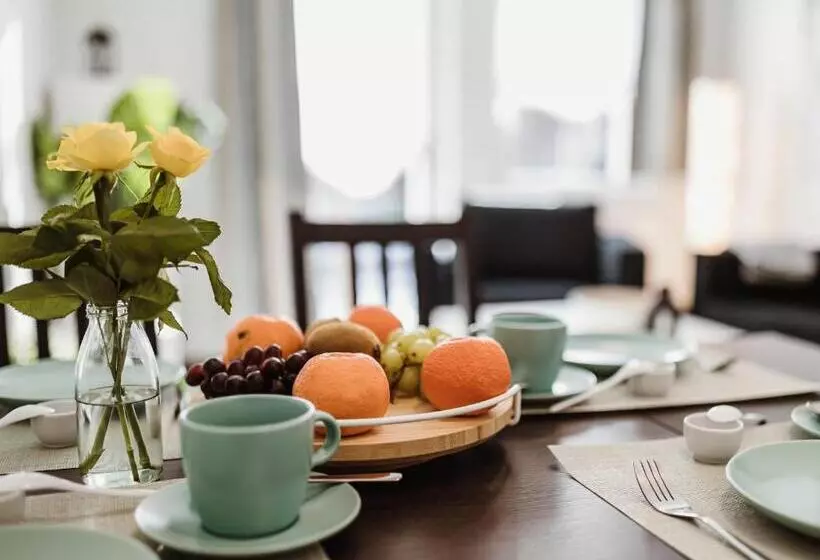 Rebentisch   Hotel Ferienwohnungen Restaurant