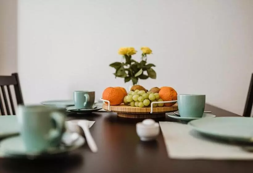 Rebentisch   Hotel Ferienwohnungen Restaurant