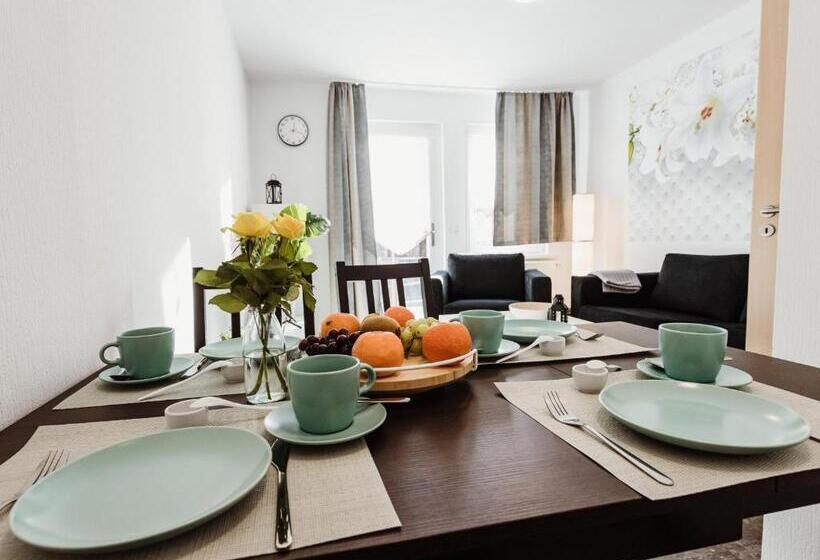 Rebentisch   Hotel Ferienwohnungen Restaurant