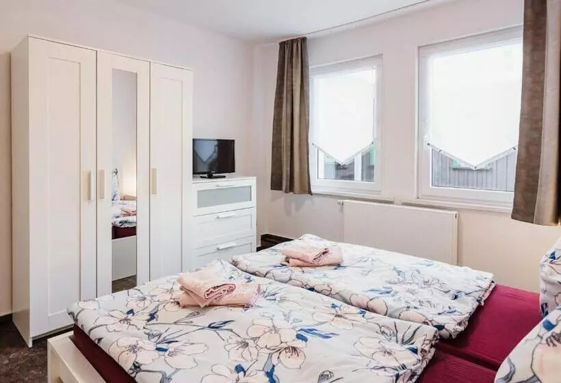 Rebentisch   Hotel Ferienwohnungen Restaurant