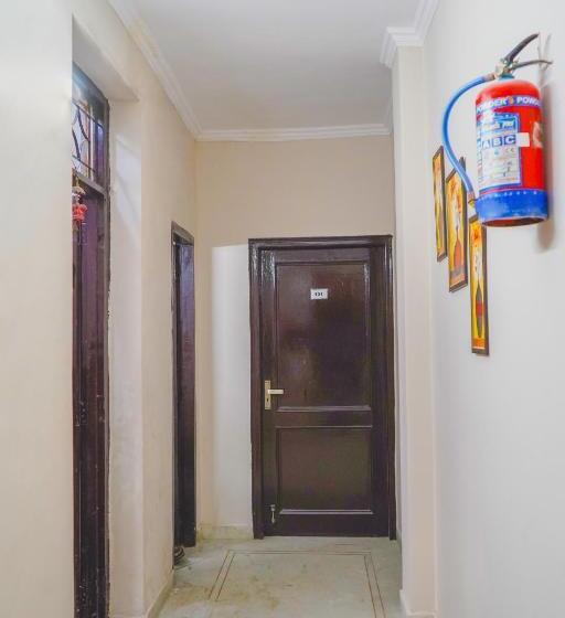 Roomshala 153 Hotel Krishnashrya