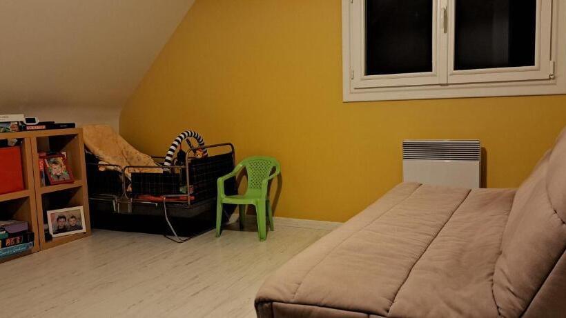 ベッドアンドブレックファースト Chambres Et Piscine à Sword Beach Colleville