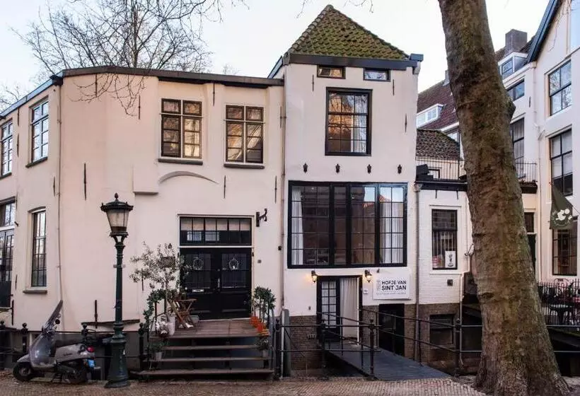 Aamiaismajoitus (B&B) Hofje Van Sint Jan