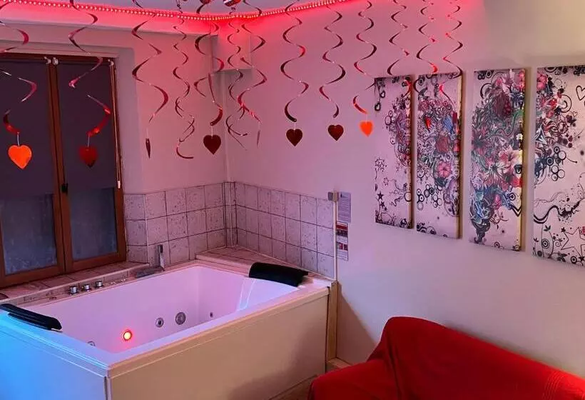 Aamiaismajoitus (B&B) à Home Love Spa, Le Plus Luxueux Parmi Nos 2 établissements