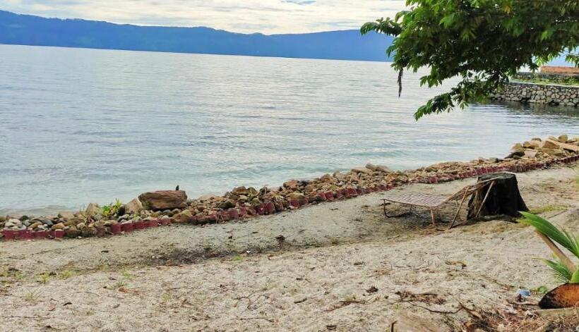 مبيت وإفطار Sarah S Cottage Toba Samosir