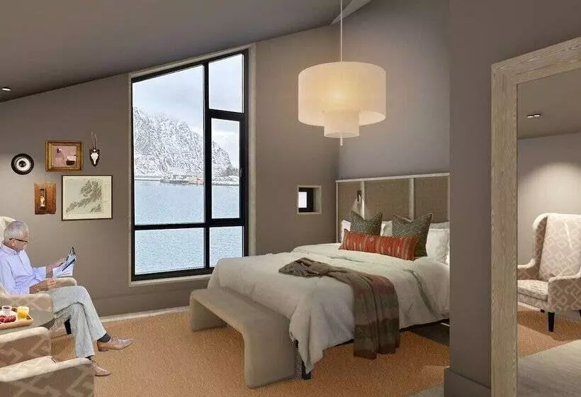 Henningsvær Bryggehotell   By Classic Norway Hotels